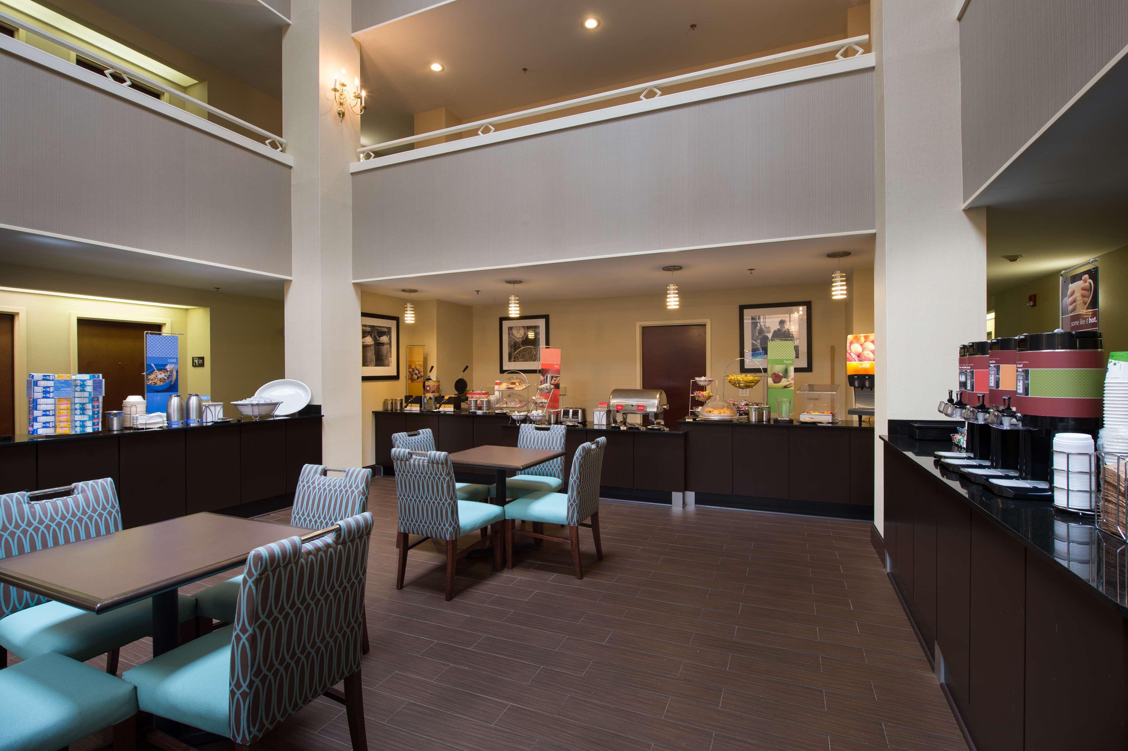 Hampton Inn Cornelia Extérieur photo