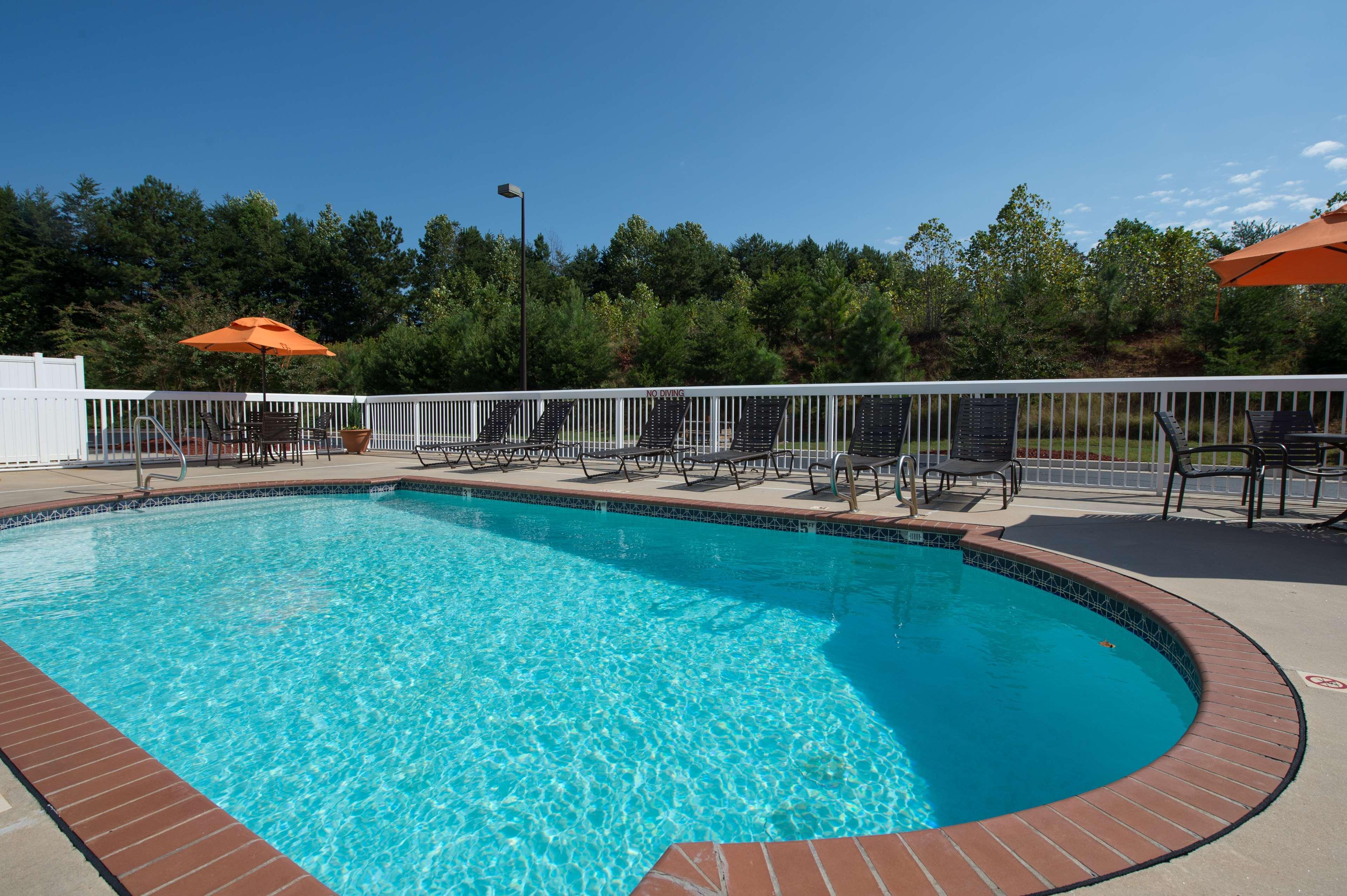 Hampton Inn Cornelia Extérieur photo