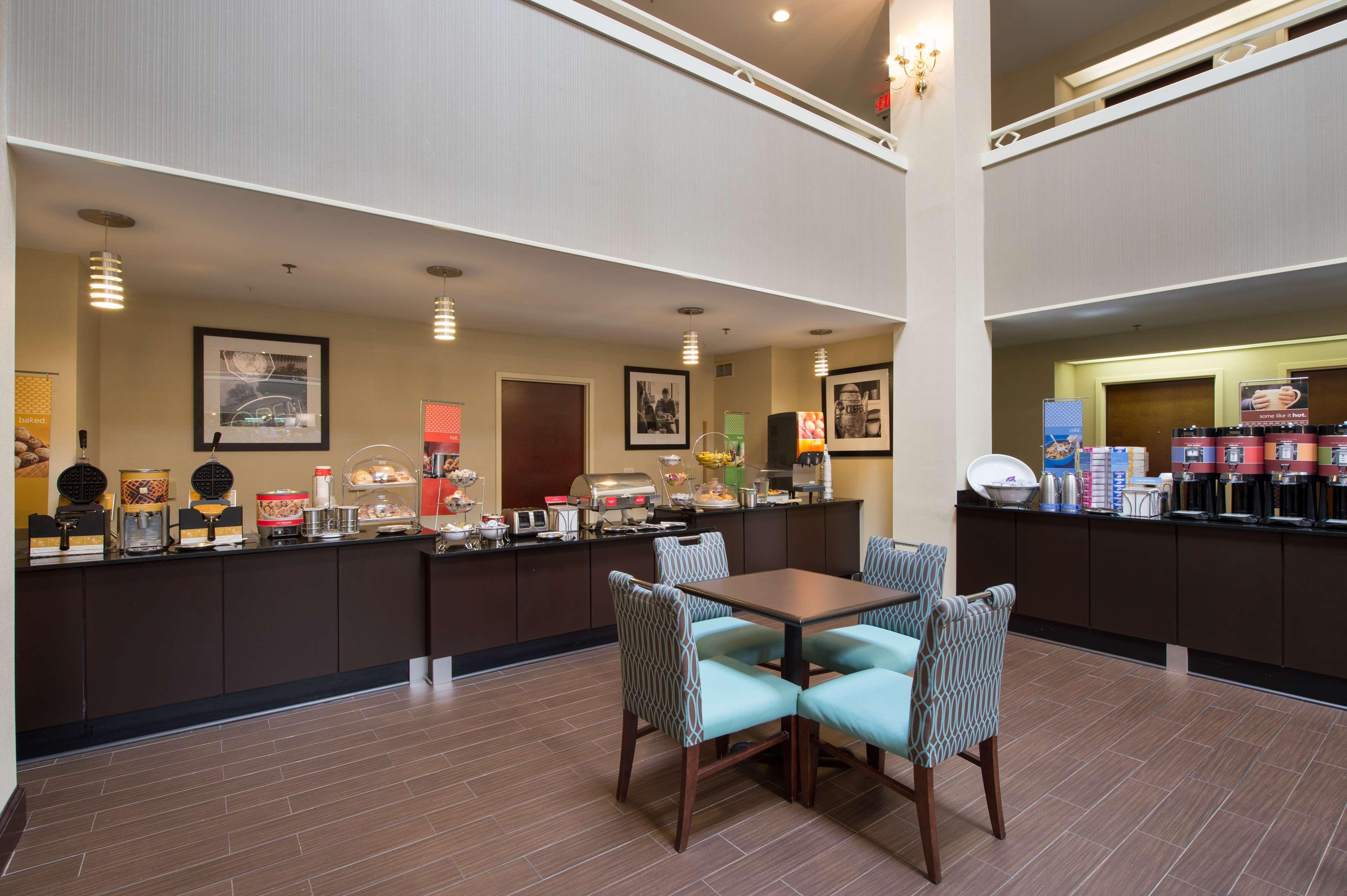 Hampton Inn Cornelia Extérieur photo