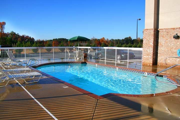 Hampton Inn Cornelia Extérieur photo